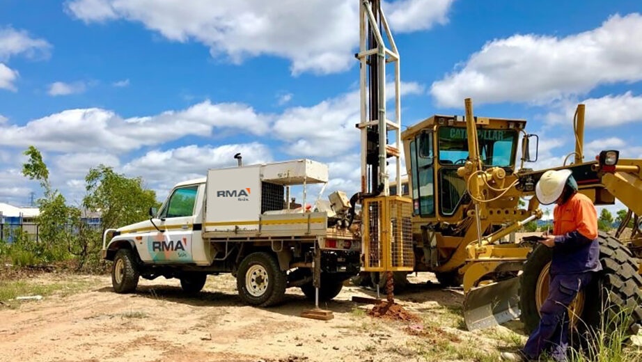 Mobile drilling rig